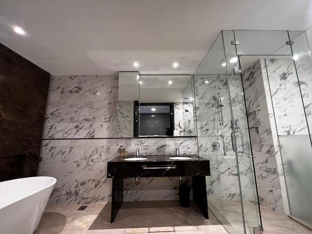 The Face Style Hotel Kuala Lumpur Exterior foto Bathroom